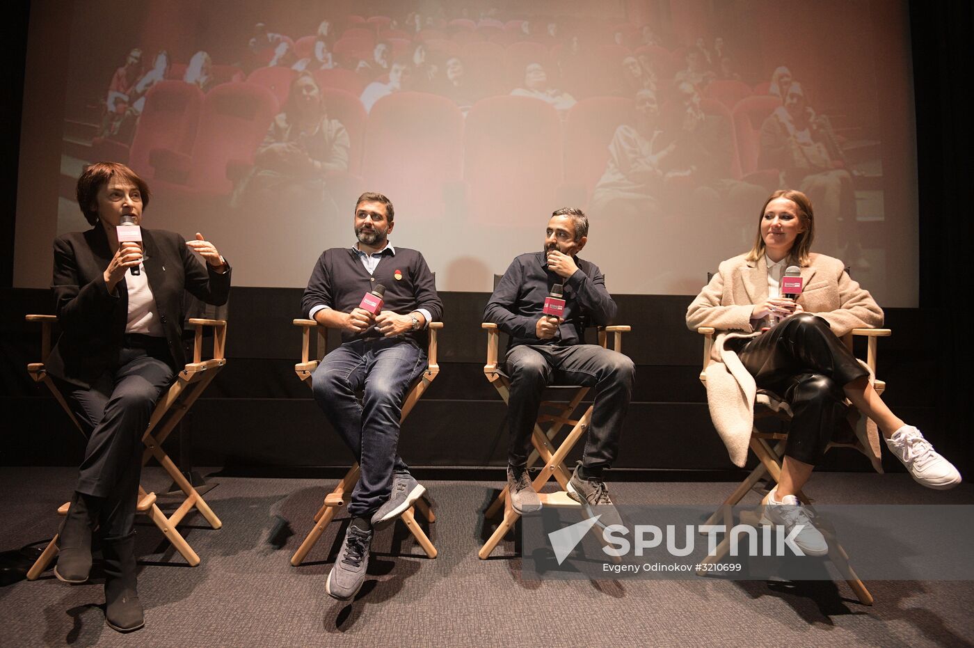 C'est la vie! film premiere