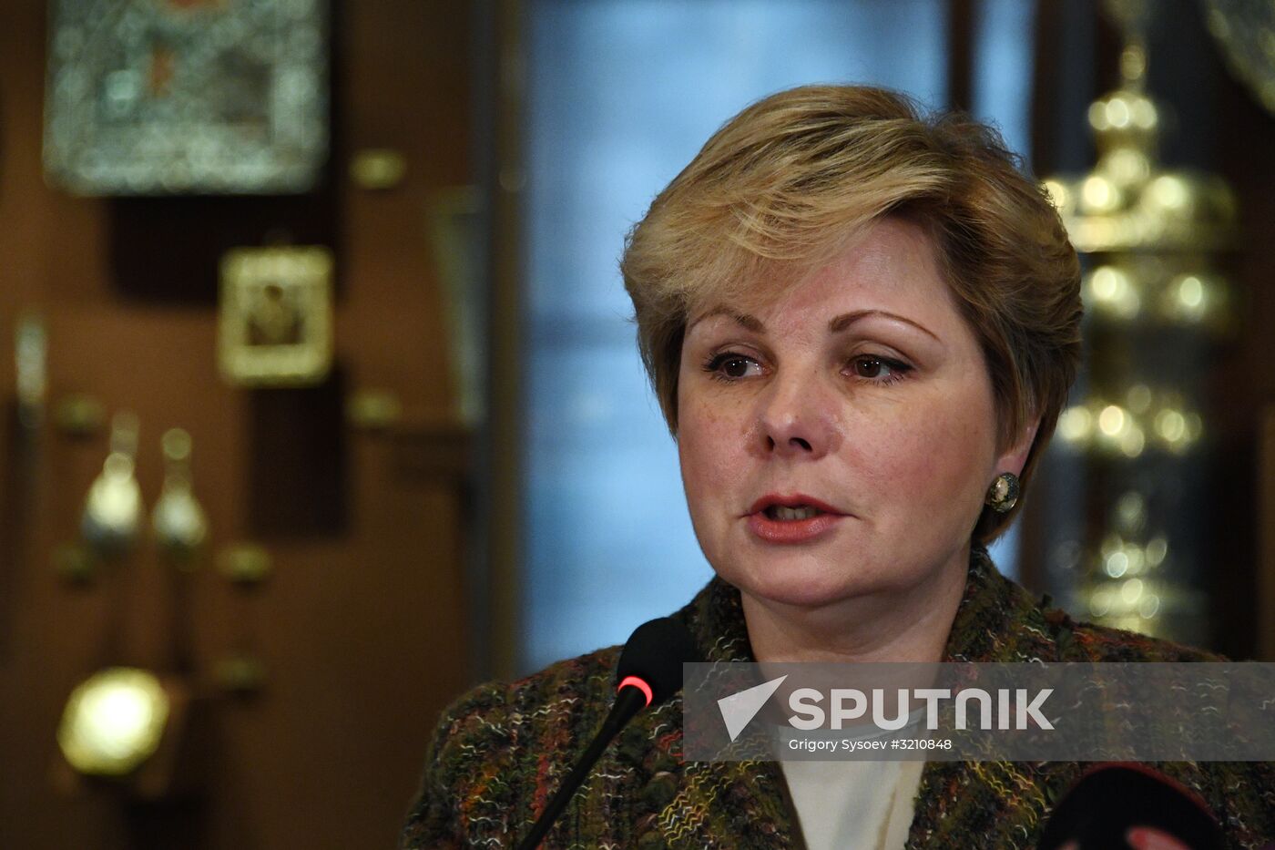 Presentation of "Kremlin After 1917 Artillery Attack"