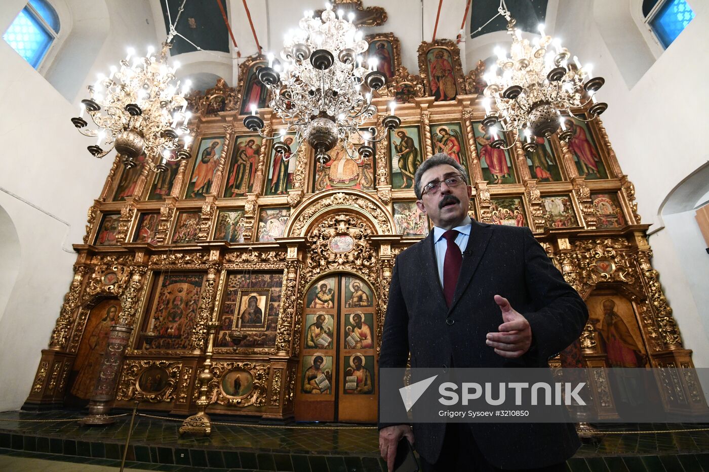 Presentation of "Kremlin After 1917 Artillery Attack"