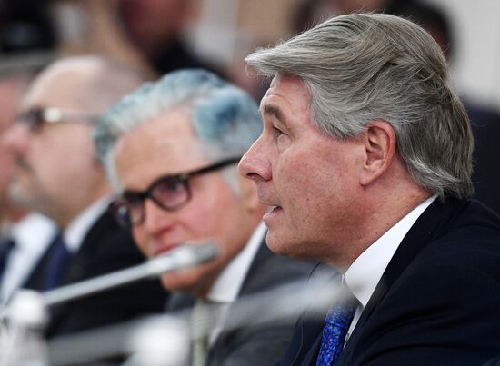 President Putin meets with German business leaders
