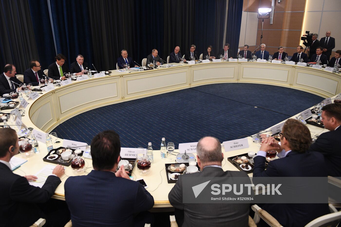 President Putin meets with German business leaders