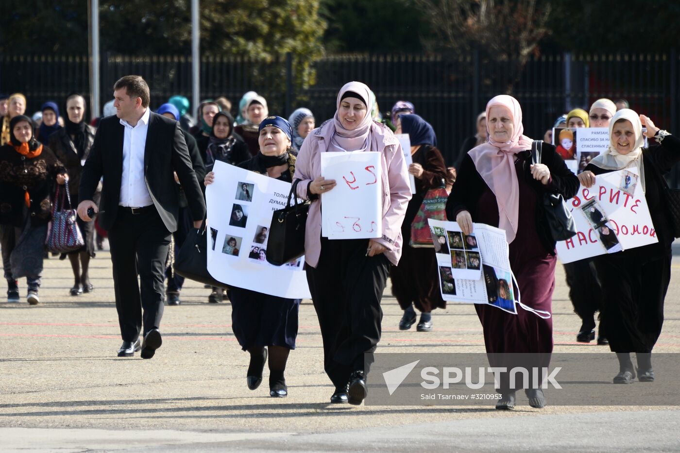 Children rescued in Iraq are welcomed in Grozny
