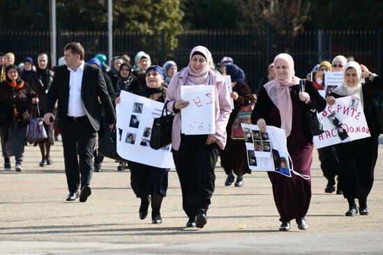 Children rescued in Iraq are welcomed in Grozny
