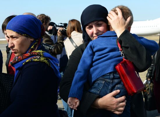 Children rescued in Iraq are welcomed in Grozny
