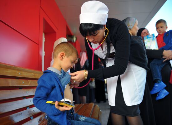 Children rescued in Iraq are welcomed in Grozny