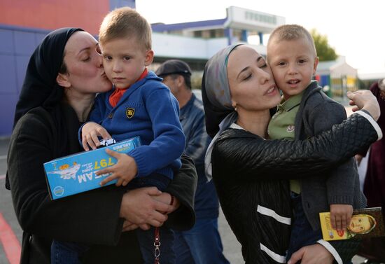 Children rescued in Iraq are welcomed in Grozny