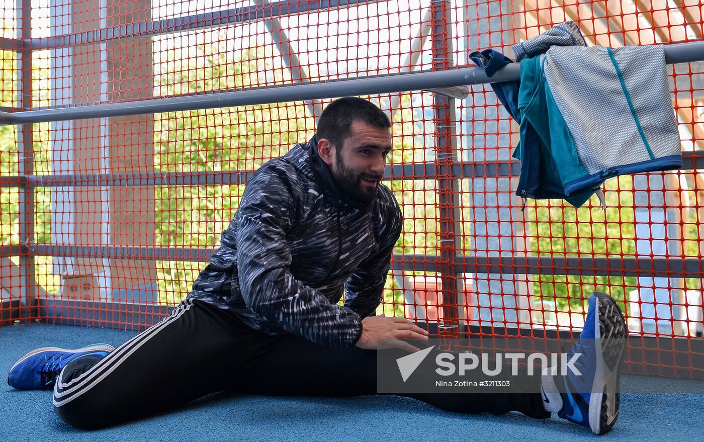 Bobsleigh. Russian team's muster drill