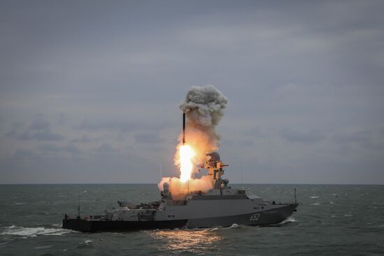 Manuevers of Russian Navy's Caspian Flotilla