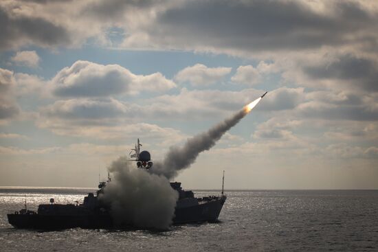 Manuevers of Russian Navy's Caspian Flotilla