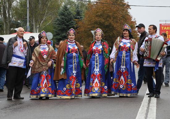 Pokrovsky razgulyai festival and agricultural fair in Donetsk region