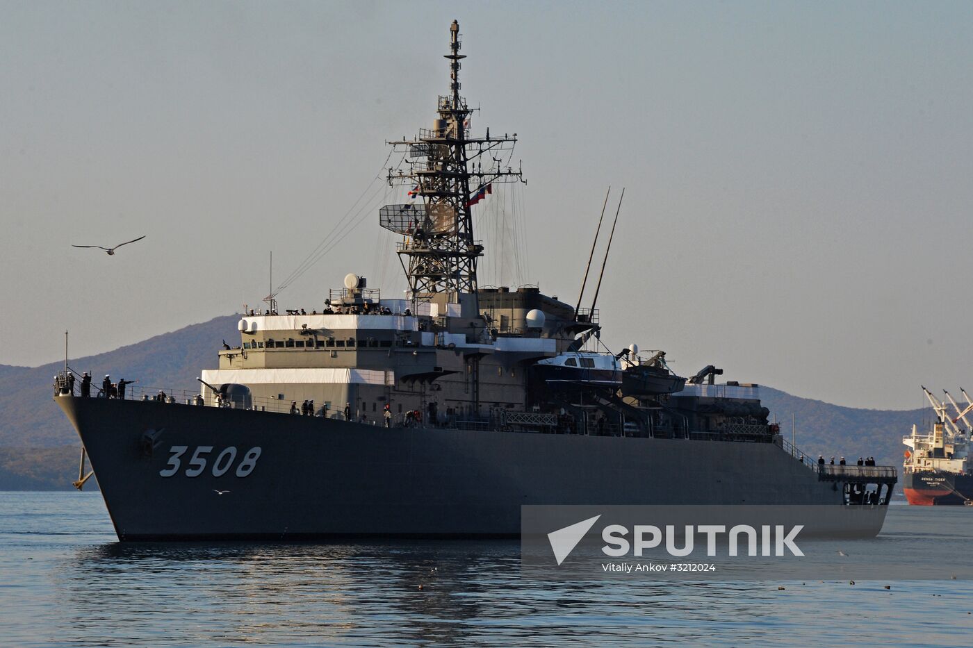 Japan Self-Defense Force ships arrive in Vladivostok