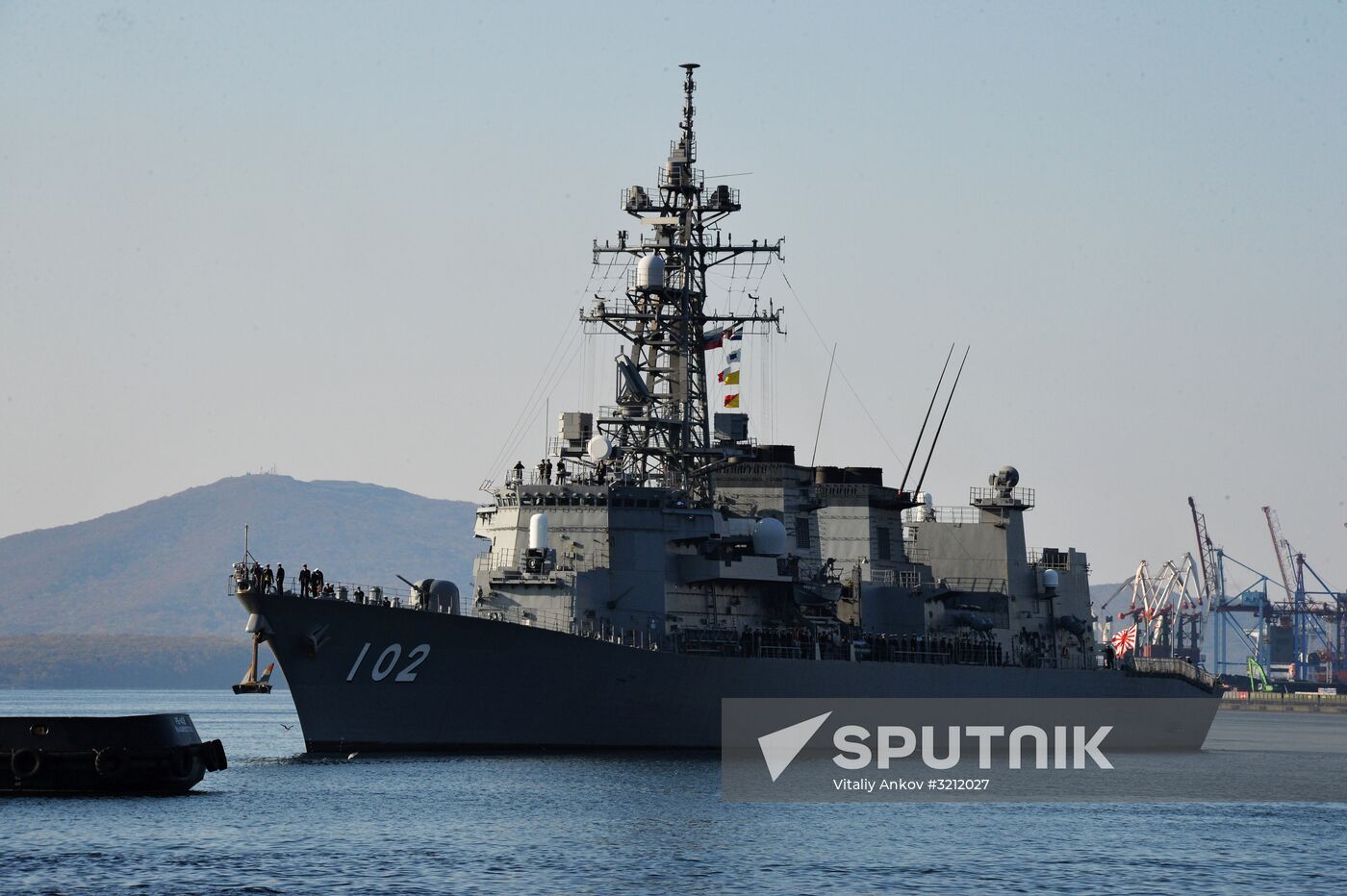 Japan Self-Defense Force ships arrive in Vladivostok
