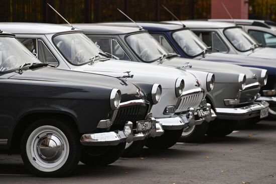 Display of vintage Volga cars