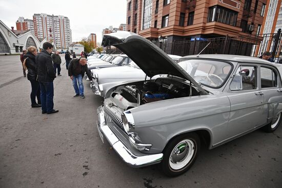 Display of vintage Volga cars