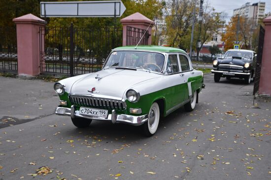 Display of vintage Volga cars