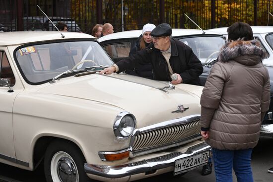 Display of vintage Volga cars