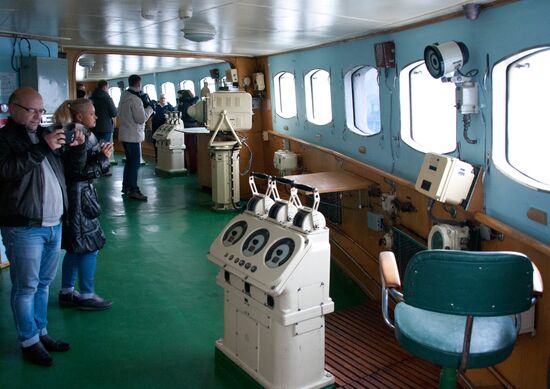 Historic icebreaker museum "Lenin" in Murmansk
