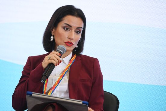 19th World Festival of Youth and Students. Discussion program