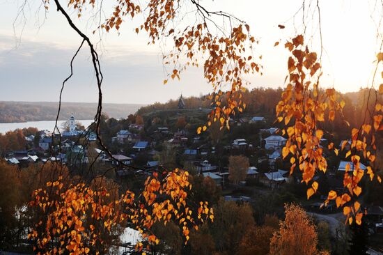 Golden autumn in Plyos