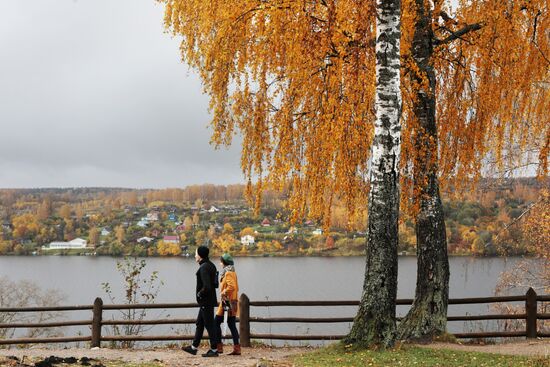 Golden autumn in Plyos