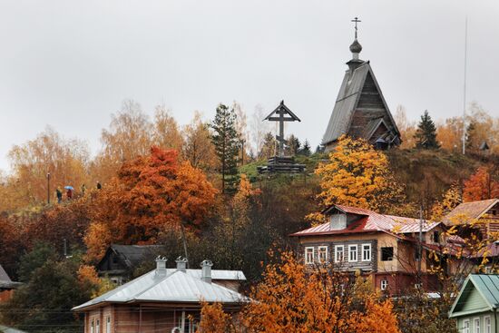 Golden autumn in Plyos