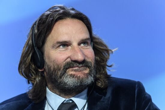 19th World Festival of Youth and Students. Discussion program