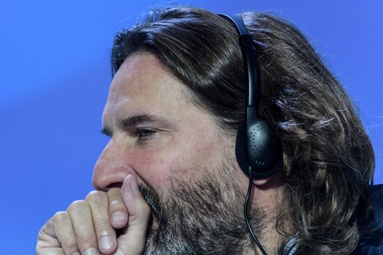 19th World Festival of Youth and Students. Discussion program