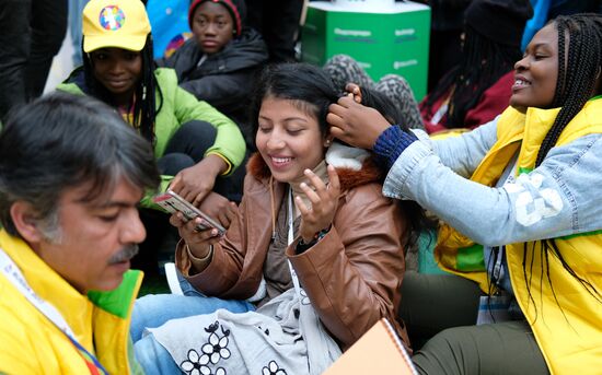 19th World Festival of Youth and Students. Discussion program