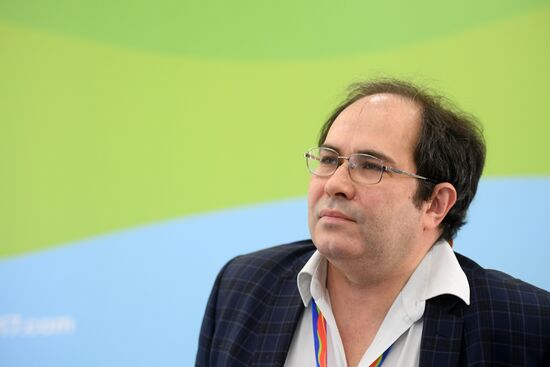 19th World Festival of Youth and Students. Discussion program