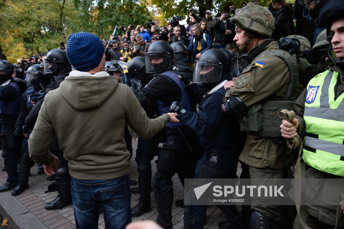 Protesters demand reforms in Kiev