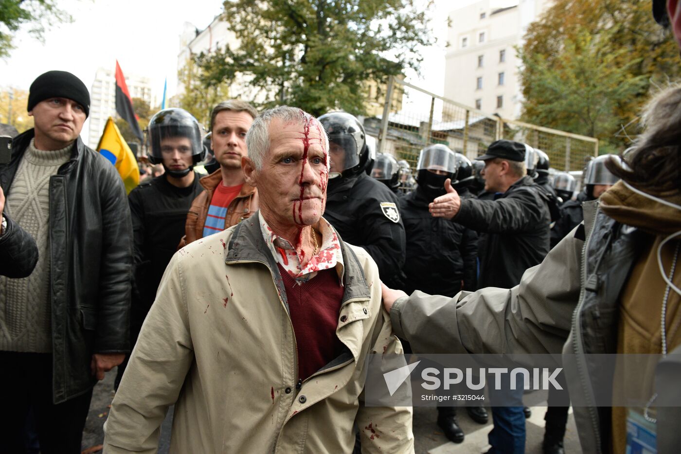 Protesters demand reforms in Kiev