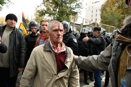 Protesters demand reforms in Kiev