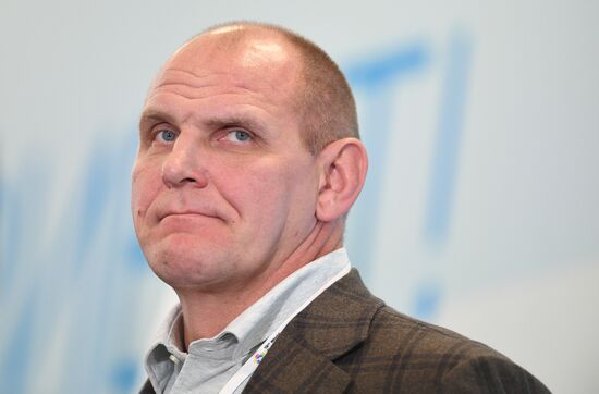 19th World Festival of Youth and Students. Discussion program