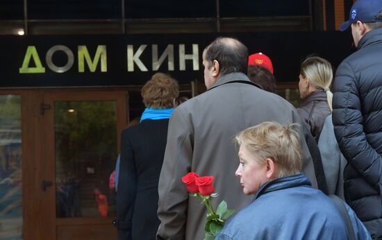Paying last respects to actor Dmitry Maryanov
