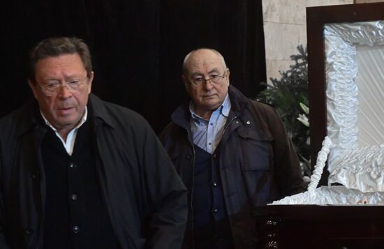 Paying last respects to actor Dmitry Maryanov
