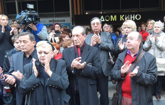 Paying last respects to actor Dmitry Maryanov