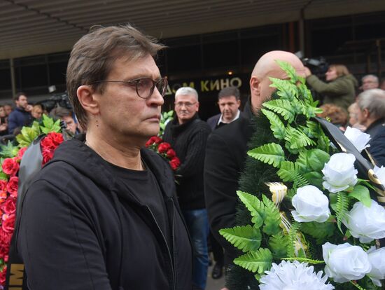 Paying last respects to actor Dmitry Maryanov