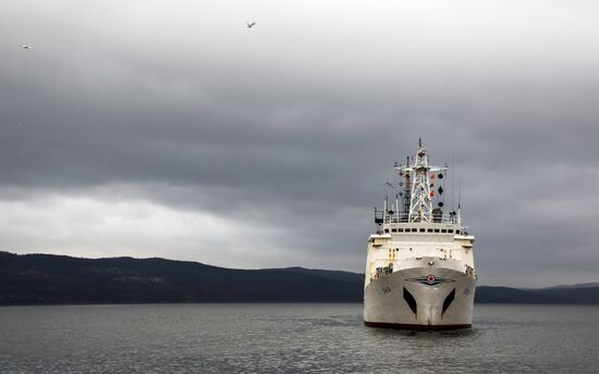 Arrival of hydrographic survey ship Senezh in Murmansk Region