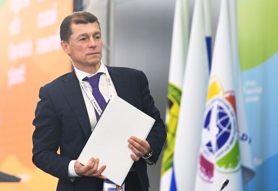 19th World Festival of Youth and Students. Discussion program