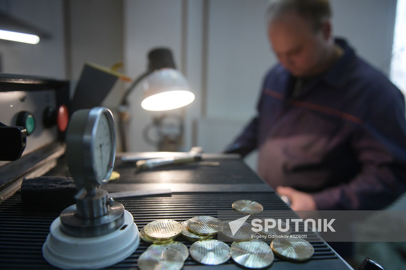 Production of Soyuz microphones in Tula