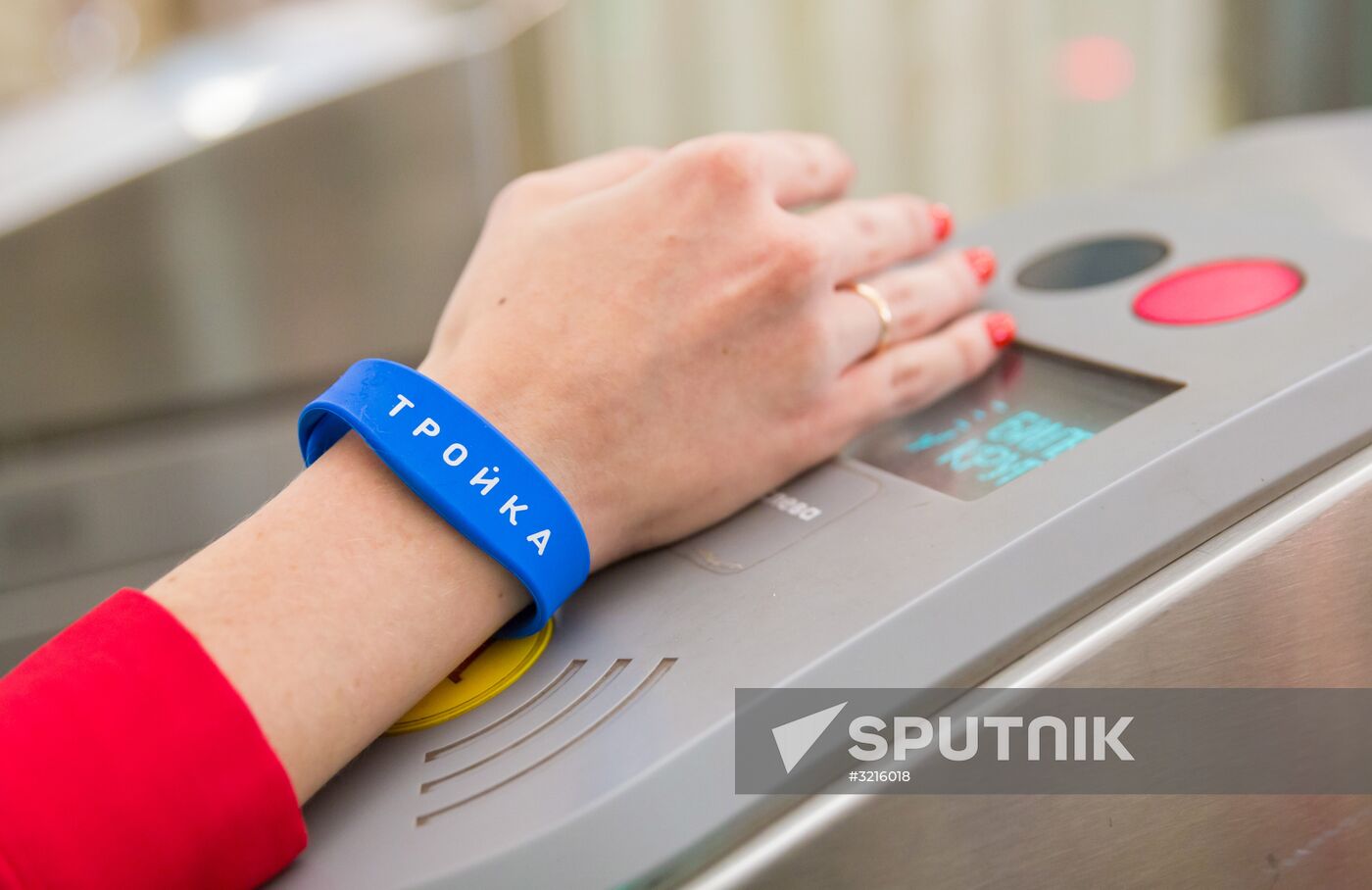 Sales of Troika bracelets kicks off at Moscow Metro