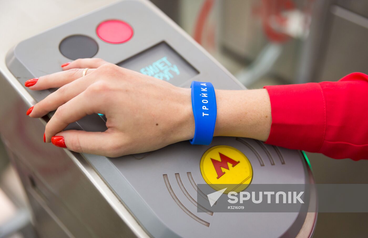 Sales of Troika bracelets kicks off at Moscow Metro