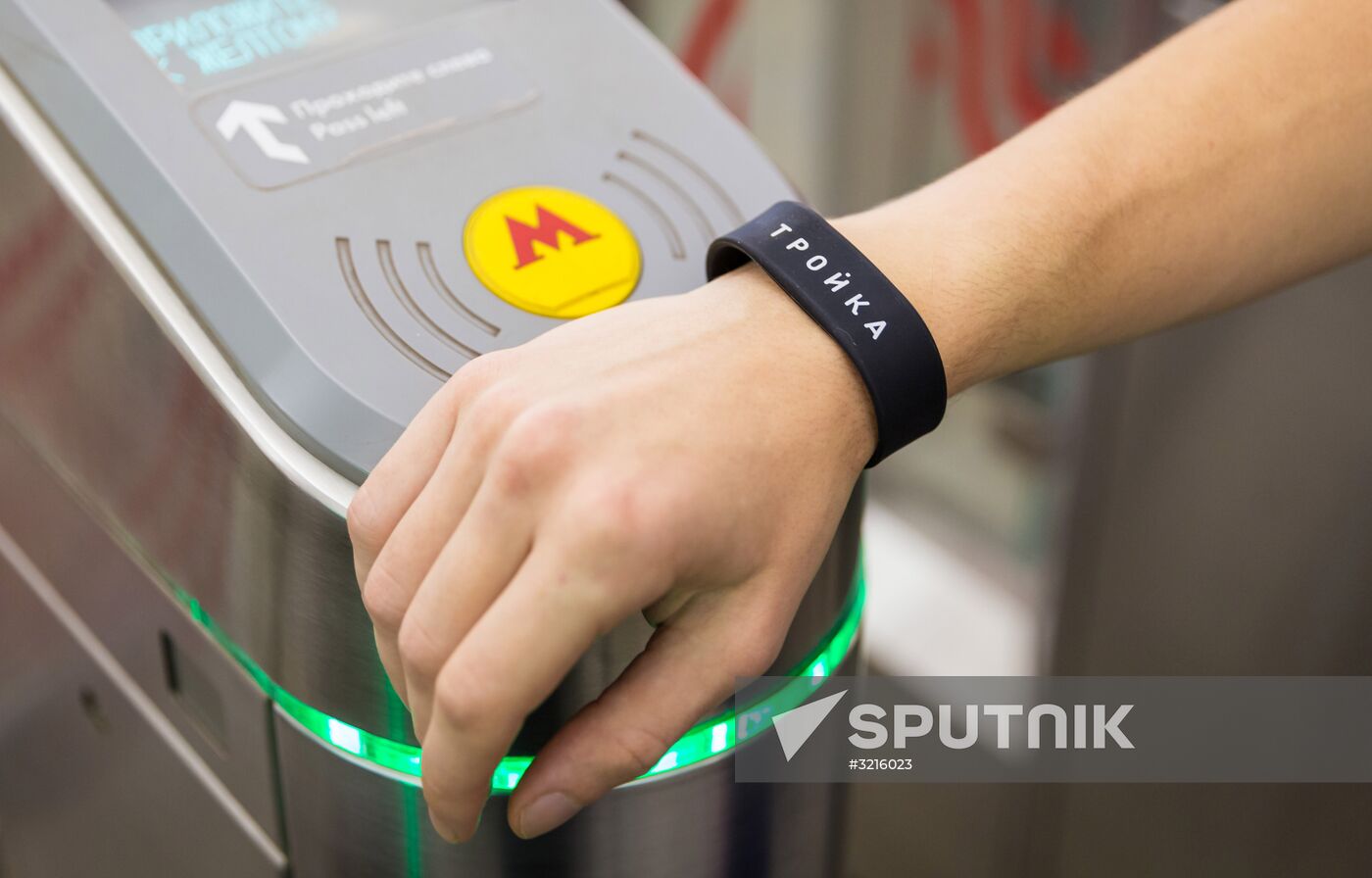 Sales of Troika bracelets kicks off at Moscow Metro