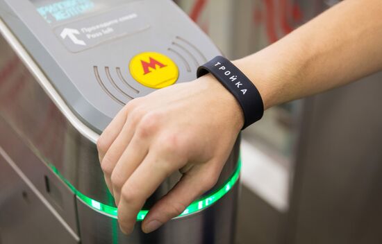 Sales of Troika bracelets kicks off at Moscow Metro