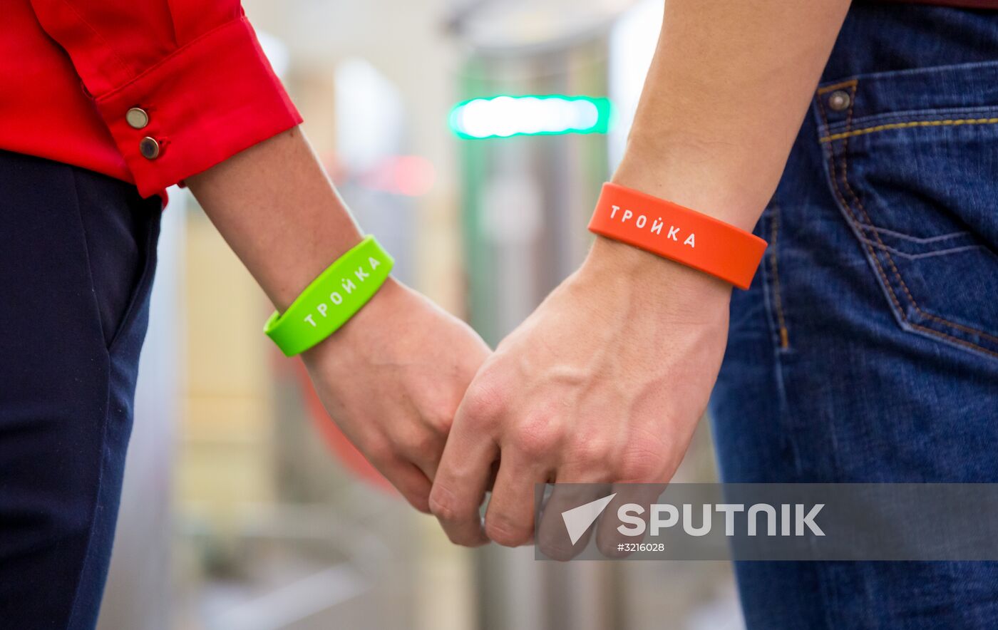 Sales of Troika bracelets kicks off at Moscow Metro