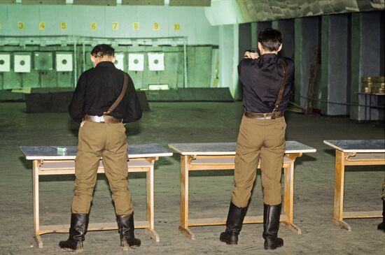 Russian Nationalist Unity movement members' shooting exercise
