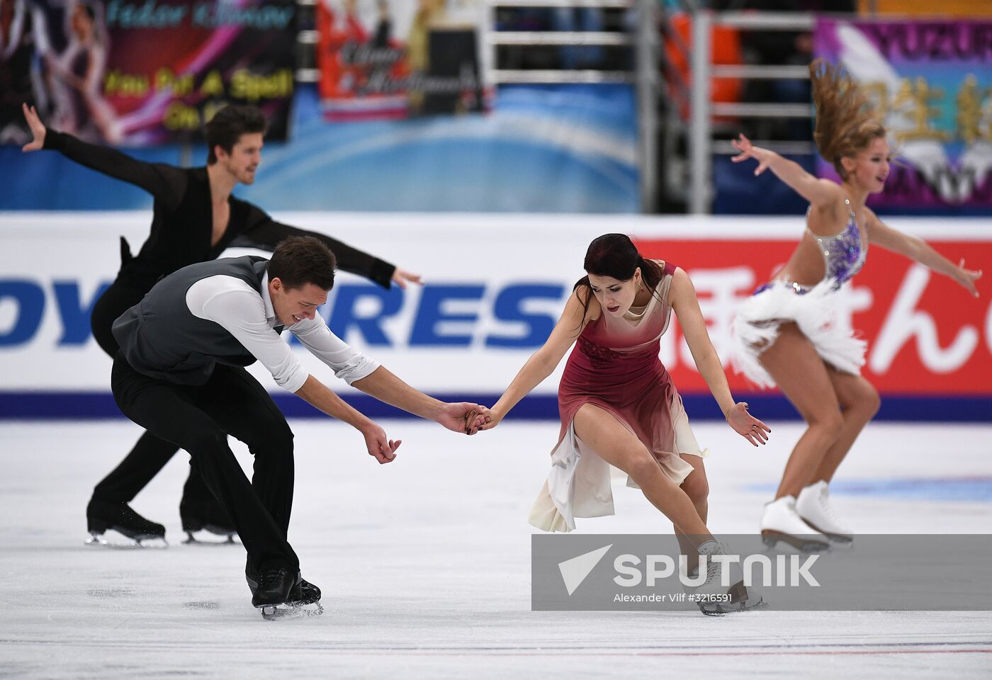 2017-18 ISU Grand Prix of Figure Skating. Rostelecom Cup. Training sessions