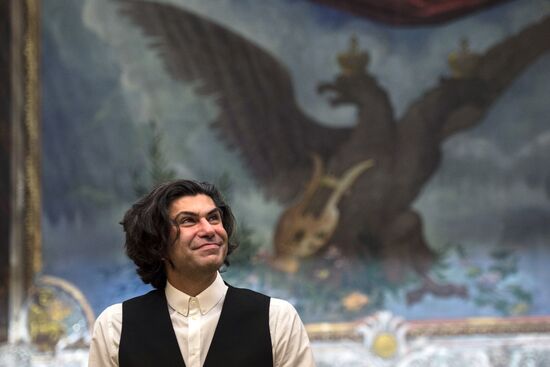 Nikolai Tsiskaridze and students of Agrippina Vaganova Academy of Russian Ballet
