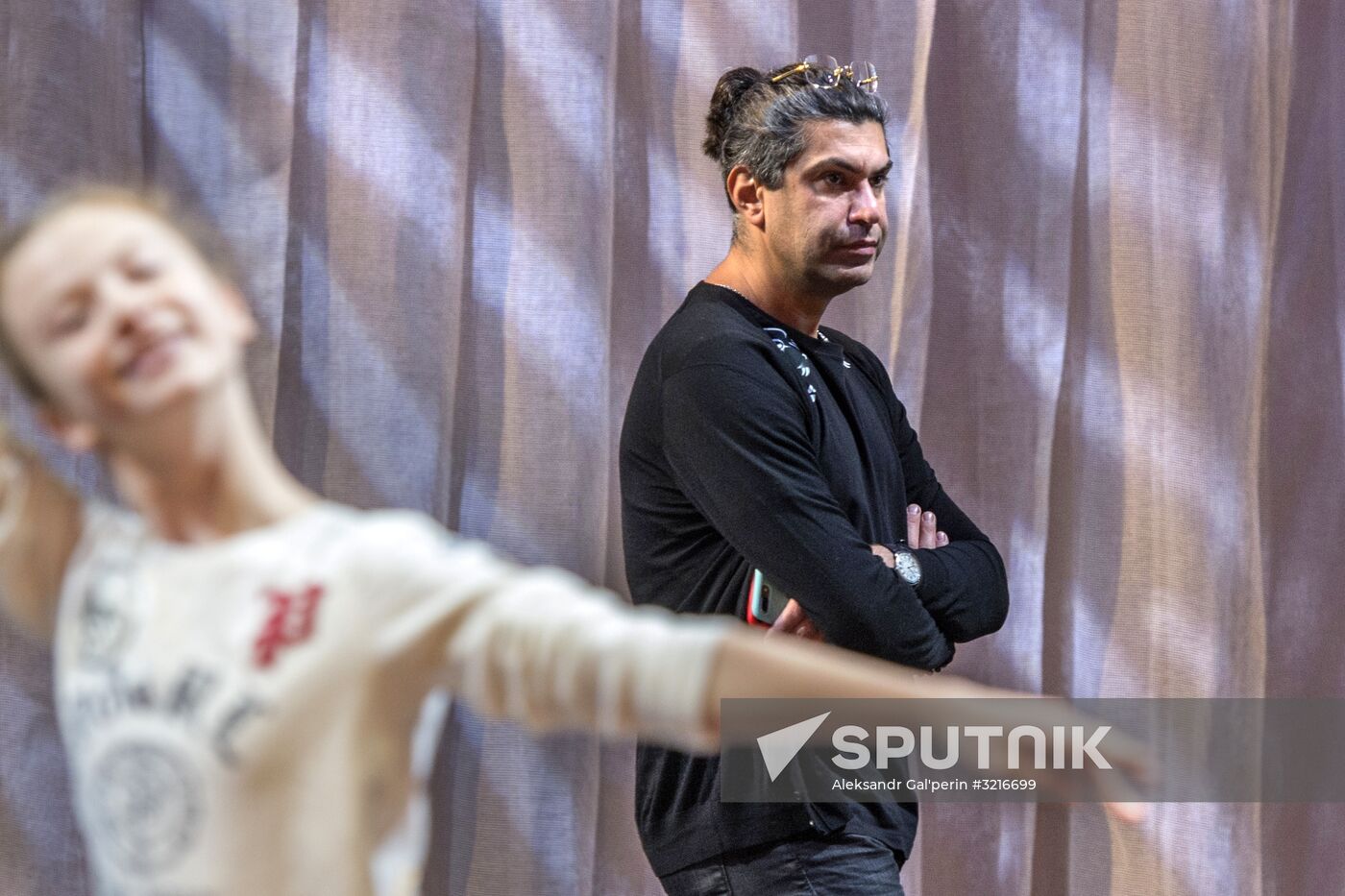 Nikolai Tsiskaridze and students of Agrippina Vaganova Academy of Russian Ballet