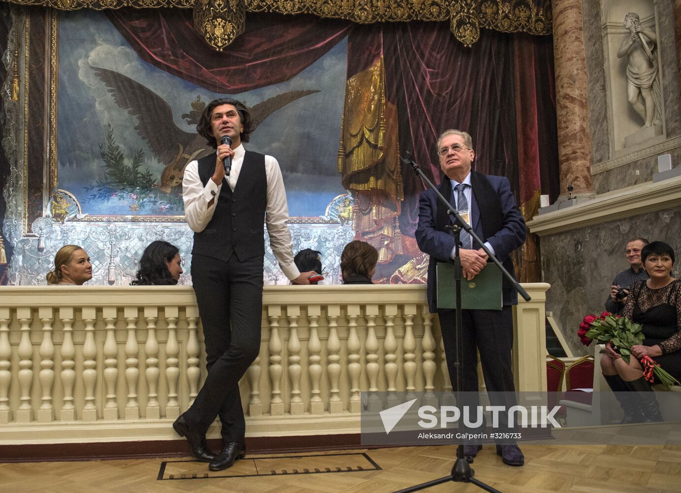 Nikolai Tsiskaridze and students of Agrippina Vaganova Academy of Russian Ballet